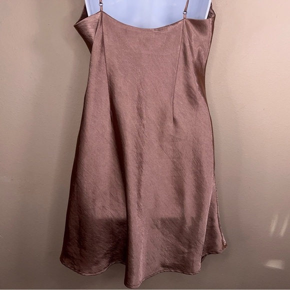 MEDIUM COTTON CANDY LA CHAMPAGNE PINK SATIN DRESS EVENT PARTY COCKTAIL COWL NECK - Picture 8 of 12